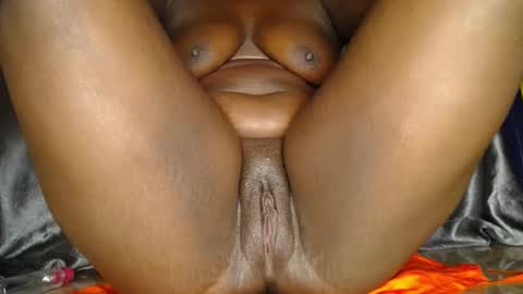 Snapshot of drippussy1 chatting on May 2026 04:31:01 AM Ebonypussy1 online show from May 2026 04:31:01 AM