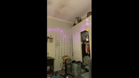 Snapshot of drippykitty888 chatting on January 2026 04:37:02 AM Drippy kitty online show from January 2026 04:37:02 AM