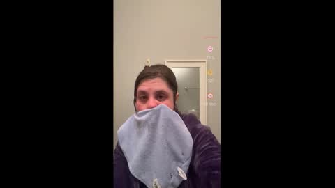 Snapshot of drippykitty888 chatting on January 2026 04:53:02 PM Drippy kitty online show from January 2026 04:53:02 PM