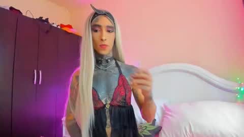 drippyorlove online show from January 2025 10:30:02 PM