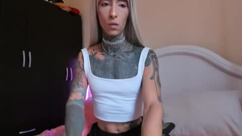 drippyorlove online show from January 2025 02:35:01 PM