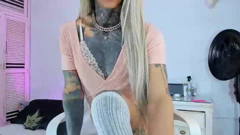 drippyorlove online show from April 2026 08:39:01 PM