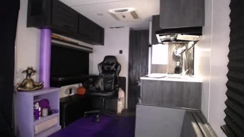 DirtyDrizzy online show from November 2025 11:18:02 AM