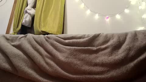 Snapshot of droc1824 chatting on December 2024 08:16:01 AM droc1824 online show from December 2024 08:16:01 AM