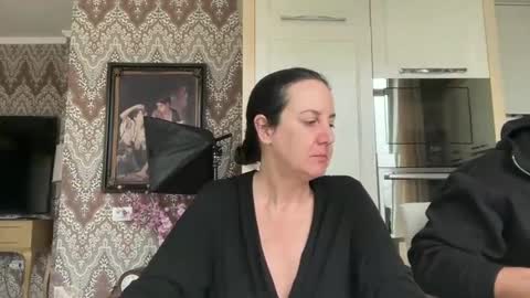 Dr. Resa online show from February 2025 09:53:02 AM