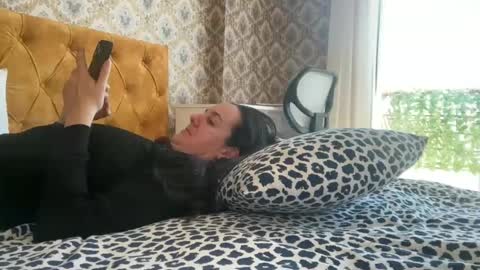 Dr. Resa online show from March 2025 08:52:02 AM