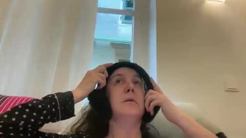 Snapshot of drresa chatting on March 2026 06:17:02 AM Dr. Resa online show from March 2026 06:17:02 AM