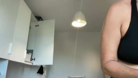 Snapshot of drresa chatting on June 2026 08:07:01 AM Dr. Resa online show from June 2026 08:07:01 AM