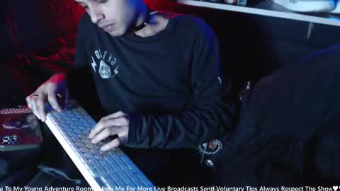 Snapshot of drumcore_01 chatting on January 2025 11:33:01 PM Drum-Core online show from January 2025 11:33:01 PM