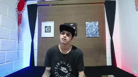 Snapshot of drumcore_01 chatting on December 2025 07:01:02 PM Drum-Core online show from December 2025 07:01:02 PM