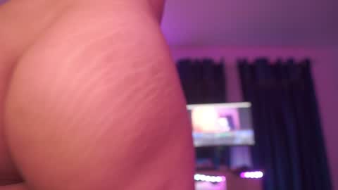 Snapshot of dsexiestqueen chatting on December 2024 08:11:02 AM Trixy  Latex Doll online show from December 2024 08:11:02 AM