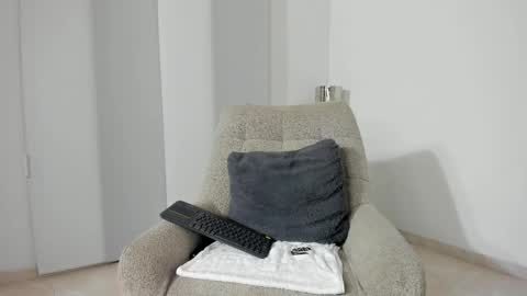 Snapshot of dulce1_ chatting on April 2026 09:10:01 AM Dulce online show from April 2026 09:10:01 AM