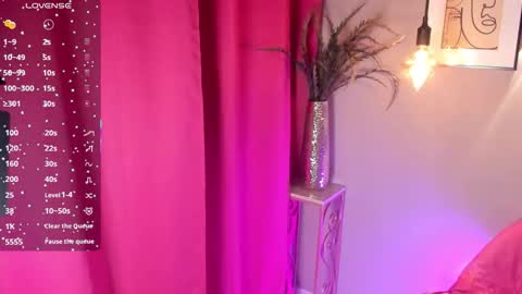 dulce__fiore07 online show from November 2025 01:00:02 PM