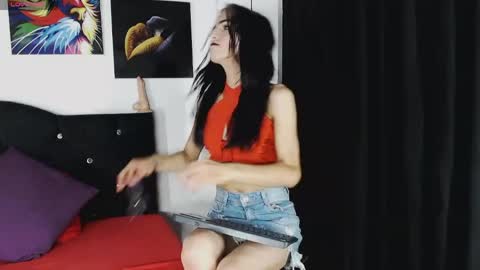 Snapshot of dulce_alexandra chatting on May 2026 10:42:02 AM Dulce Alexandra online show from May 2026 10:42:02 AM