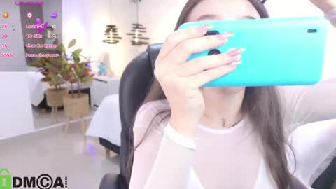 Snapshot of dulce_isabel_ chatting on February 2026 03:18:01 AM dulce_isabel_ online show from February 2026 03:18:01 AM