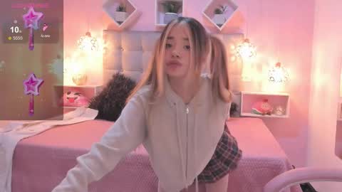 Dulce  online show from February 2026 08:35:01 PM