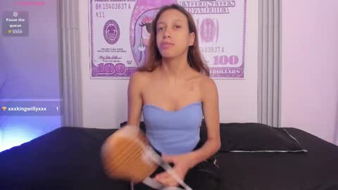 dulce_quintana online show from September 2025 12:10:01 PM