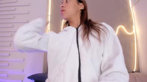 dulce_quintana online show from December 2025 12:21:02 PM