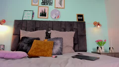 DULCE AURORA online show from March 2025 02:55:02 AM