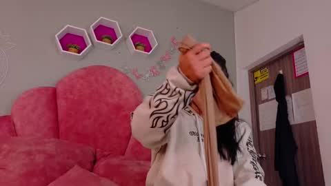 DULCE AURORA online show from September 2025 12:10:02 AM