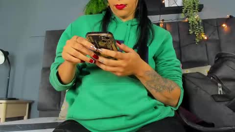 Snapshot of dulceaurora_ chatting on May 2026 02:51:02 AM DULCE AURORA online show from May 2026 02:51:02 AM