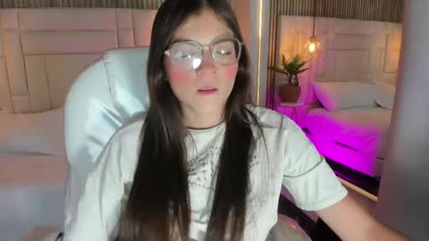 dulcevela online show from September 2025 10:43:01 PM