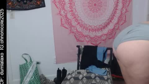 Snapshot of dumlala chatting on December 2025 04:31:02 AM the only advantage you have over me is that u can kiss my ass and i cant online show from December 2025 04:31:02 AM