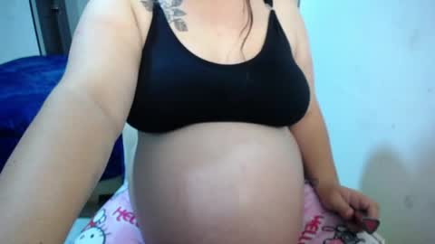 Snapshot of dumont_model chatting on May 2026 04:30:02 AM Nicole online show from May 2026 04:30:02 AM
