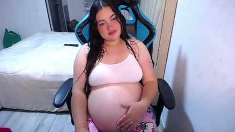 Snapshot of dumont_model chatting on May 2026 05:05:02 AM Nicole online show from May 2026 05:05:02 AM