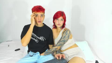 Snapshot of dust_couple chatting on April 2026 02:04:02 AM Nicolle y Julian online show from April 2026 02:04:02 AM