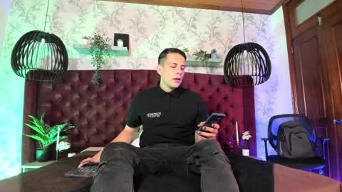 Dustin Sonne online show from April 2026 03:36:02 AM