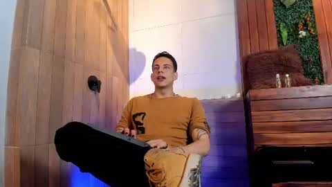 Dustin Sonne online show from July 2026 03:35:02 AM