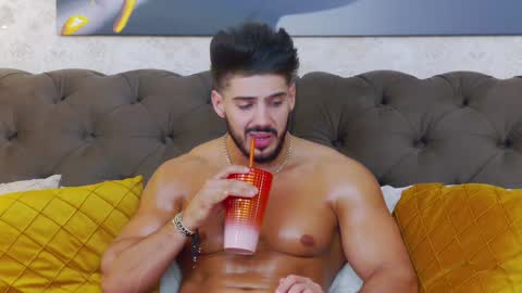 Snapshot of dustinkeent chatting on January 2025 08:11:01 PM Dustin online show from January 2025 08:11:01 PM