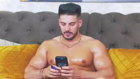 Snapshot of dustinkeent chatting on May 2026 08:42:01 AM Dustin online show from May 2026 08:42:01 AM