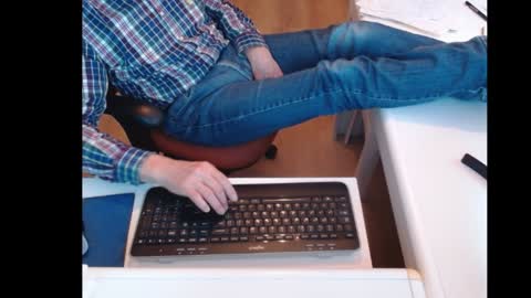 Snapshot of dutchpornking2 chatting on January 2025 01:28:01 PM dutchpornking2 online show from January 2025 01:28:01 PM