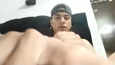 Snapshot of duvanarleyy chatting on September 2025 12:01:02 AM duvanarleyy online show from September 2025 12:01:02 AM