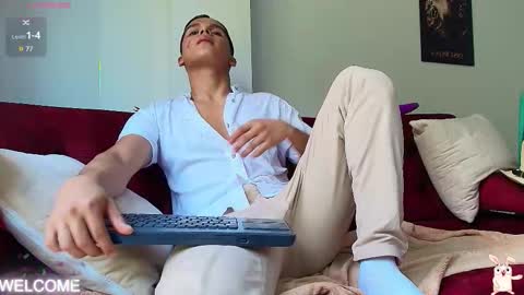 dwayne_brown online show from September 2025 07:13:02 PM