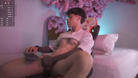Dwayne xx online show from July 2026 05:50:02 PM
