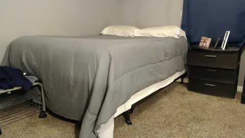 dwhitey4u online show from February 2025 12:00:02 AM