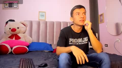 Snapshot of dylan_and_kim chatting on February 2026 12:31:01 PM dylan_and_kim online show from February 2026 12:31:01 PM