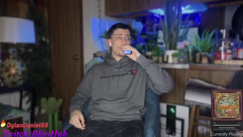 Dylan Daniel 7.8 online show from December 2024 02:32:02 AM