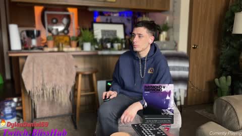 Dylan Daniel 7.8 online show from December 2024 08:25:02 PM