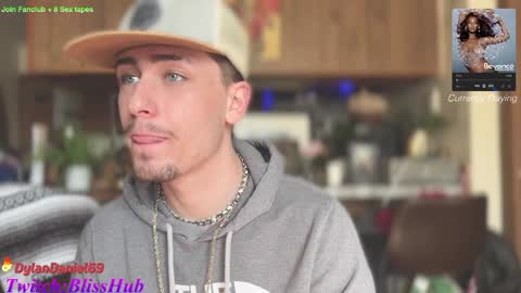 Dylan Daniel 7.8 online show from January 2025 05:37:01 PM