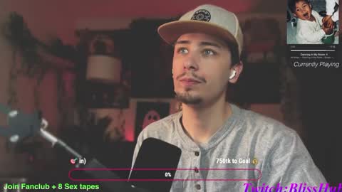 Dylan Daniel 7.8 online show from March 2025 01:21:01 PM