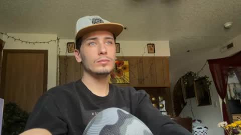 Dylan Daniel 7.8 online show from September 2025 07:02:02 PM