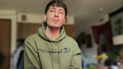 Dylan Daniel 7.8 online show from September 2025 05:35:01 PM