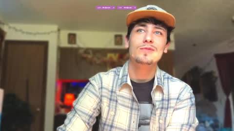 Dylan Daniel 7.8 online show from October 2025 06:06:01 PM