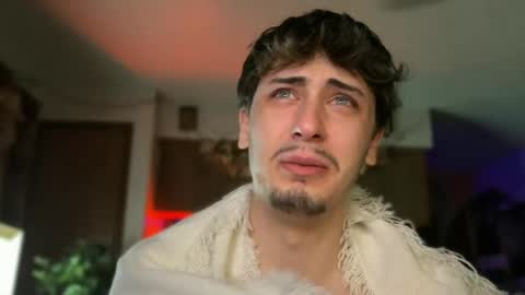 Dylan Daniel 7.8 online show from October 2025 09:28:02 AM