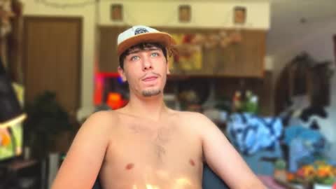 Dylan Daniel 7.8 online show from October 2025 05:23:02 PM