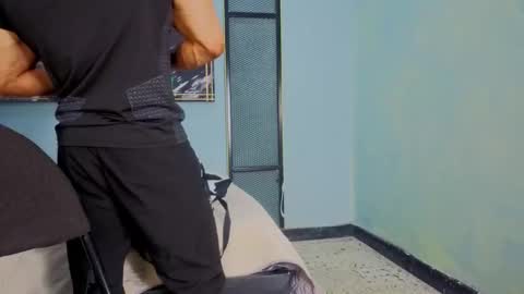 dylanguss online show from November 2025 11:53:01 AM